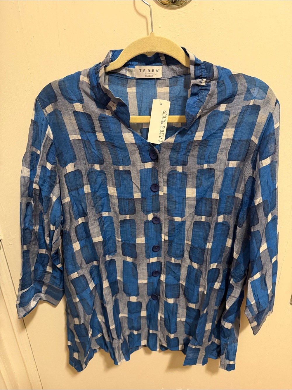 Terra Blue Patterned Button-Front Women’s Top